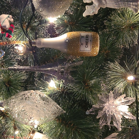 ๐ HOLIDAYS ARE COMING! NWT & NWOT Items - perfect for gift-giving! - Picture 3 of 5